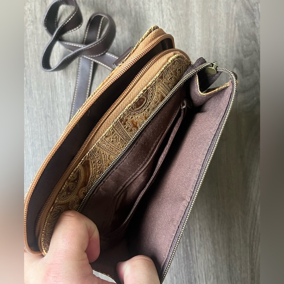 Relic Brown Leather Crossbody Bag - Picture 6 of 9